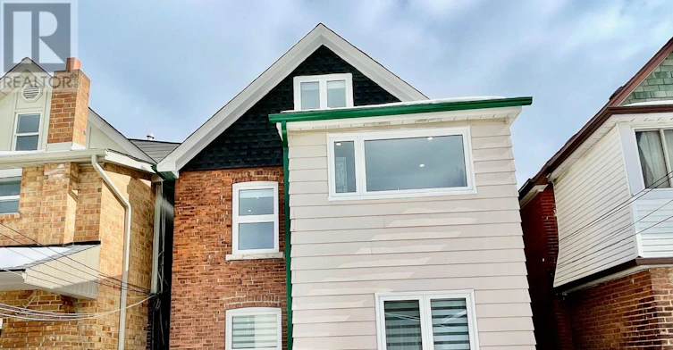 MAIN-20 St Clair Gardens, Toronto, ON, M6E 3V4 - 17
