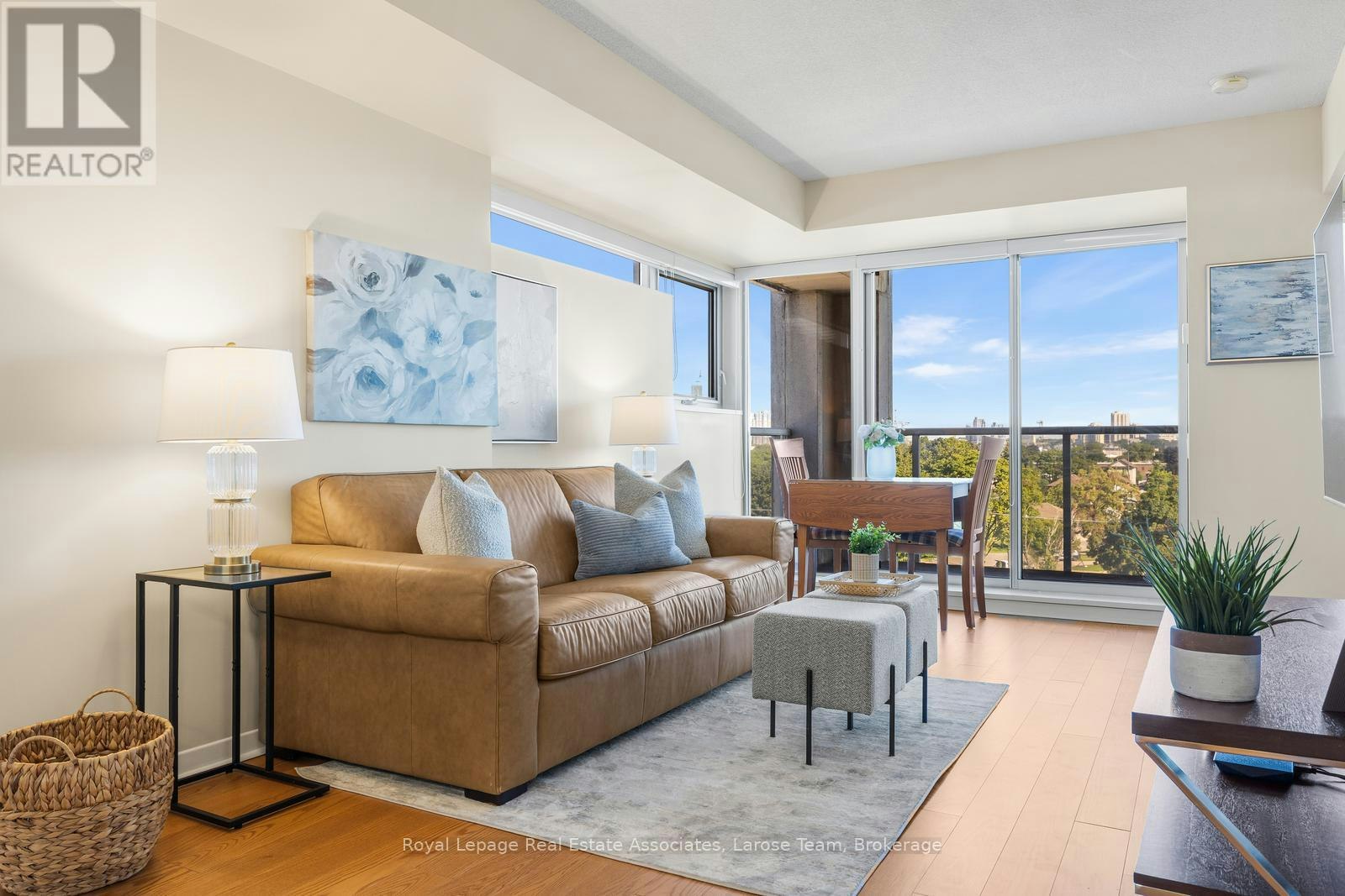 611-1050 The Queensway, Toronto, ON, M8Z 0A8
