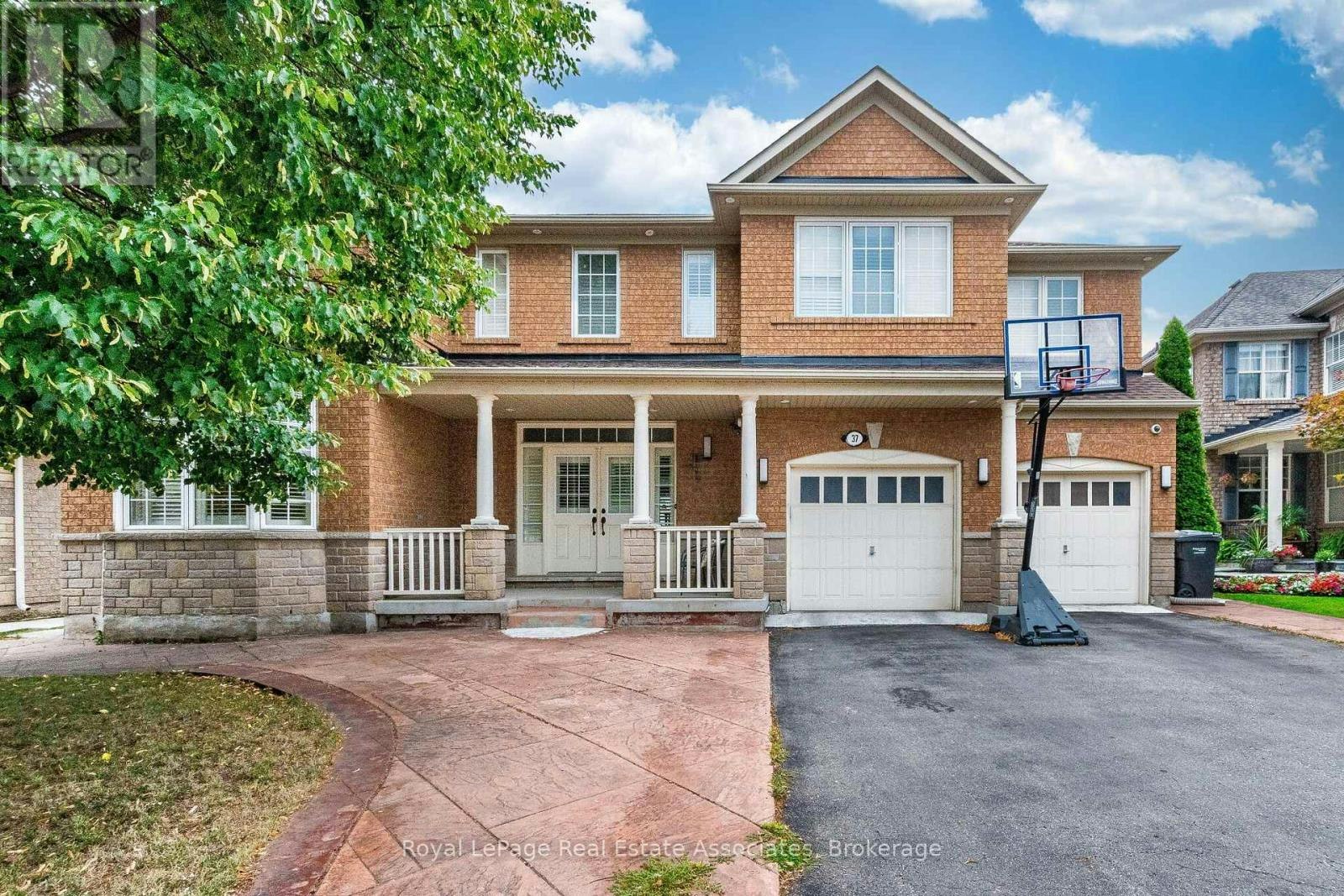 37 Latania Boulevard, Brampton, ON, L6P 1T1