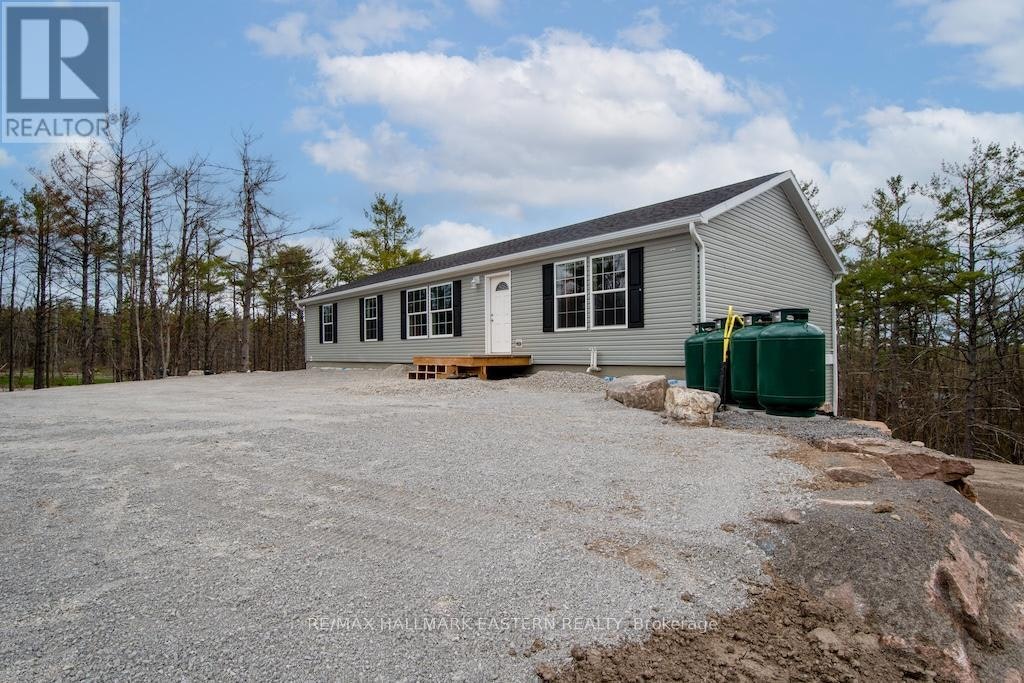 1862 Lakehurst Road, Galway-Cavendish and Harvey, ON, K0L 1J0