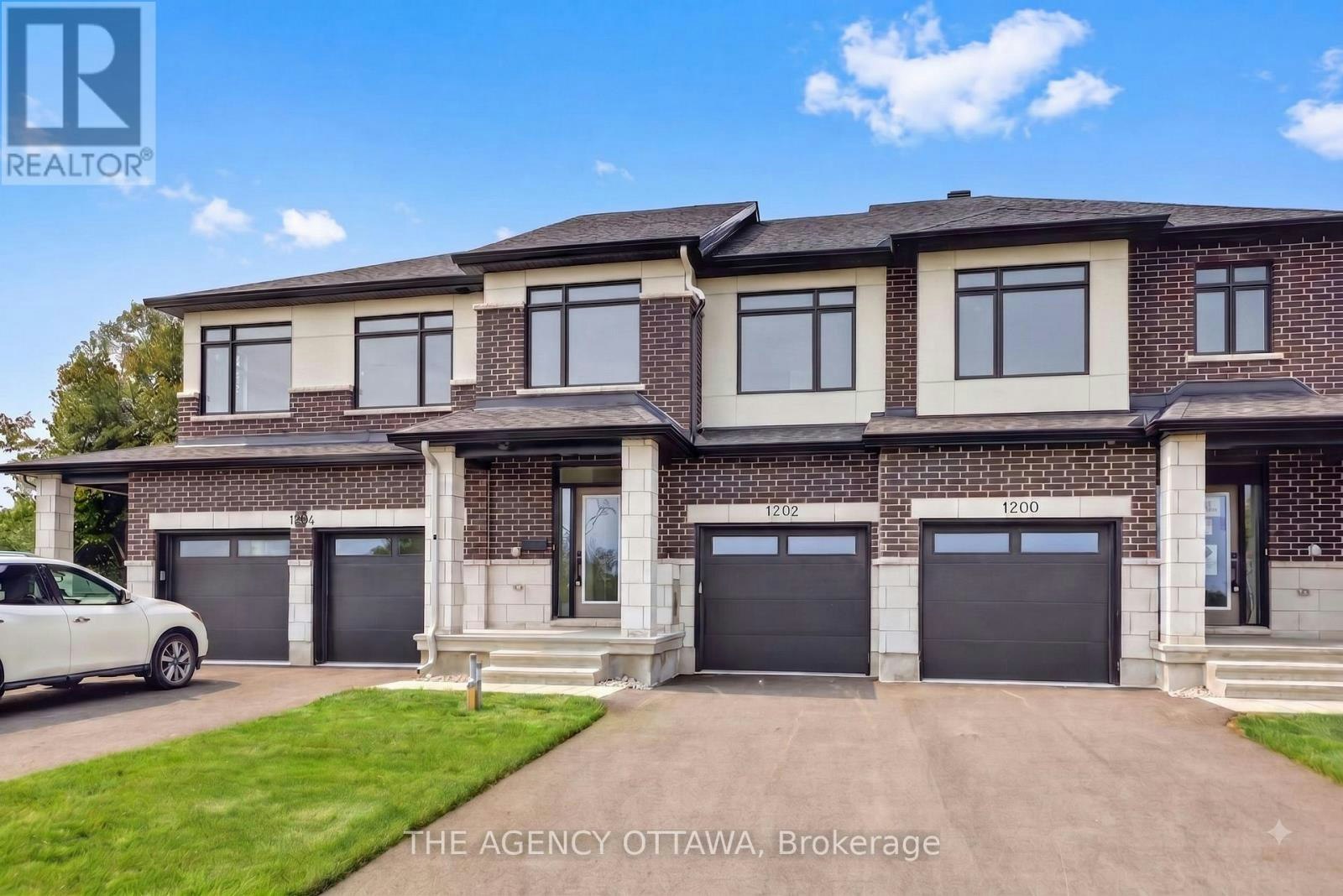 1202 Spoor Street, Ottawa, ON, K2K 1X7