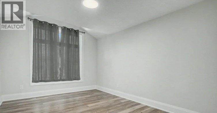31 Fourth Avenue, Kitchener, ON, N2C 1N9 - 36