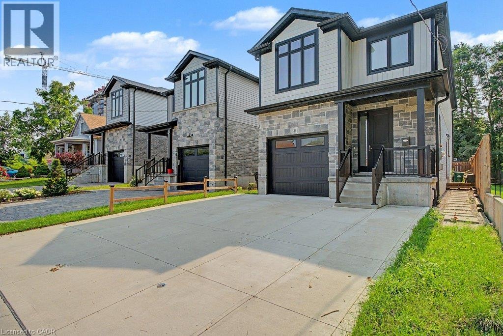 31 Fourth Avenue, Kitchener, ON, N2C 1N9 - 2