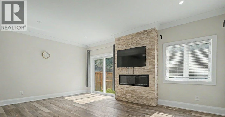 31 Fourth Avenue, Kitchener, ON, N2C 1N9 - 12