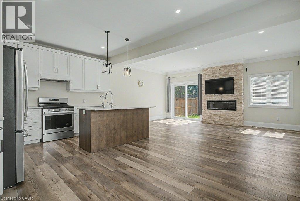 31 Fourth Avenue, Kitchener, ON, N2C 1N9 - 10