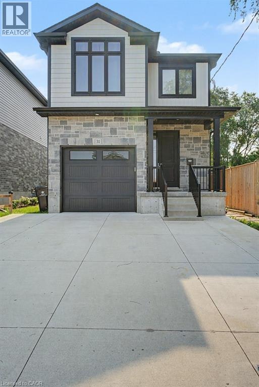 31 Fourth Avenue, Kitchener, ON, N2C 1N9 - 4