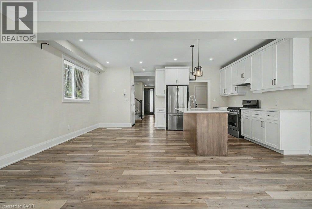 31 Fourth Avenue, Kitchener, ON, N2C 1N9 - 14