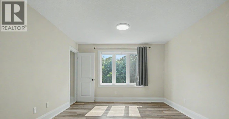 31 Fourth Avenue, Kitchener, ON, N2C 1N9 - 24