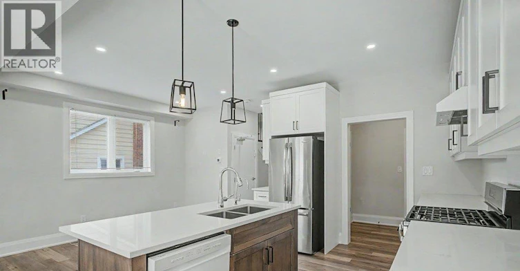 31 Fourth Avenue, Kitchener, ON, N2C 1N9 - 16
