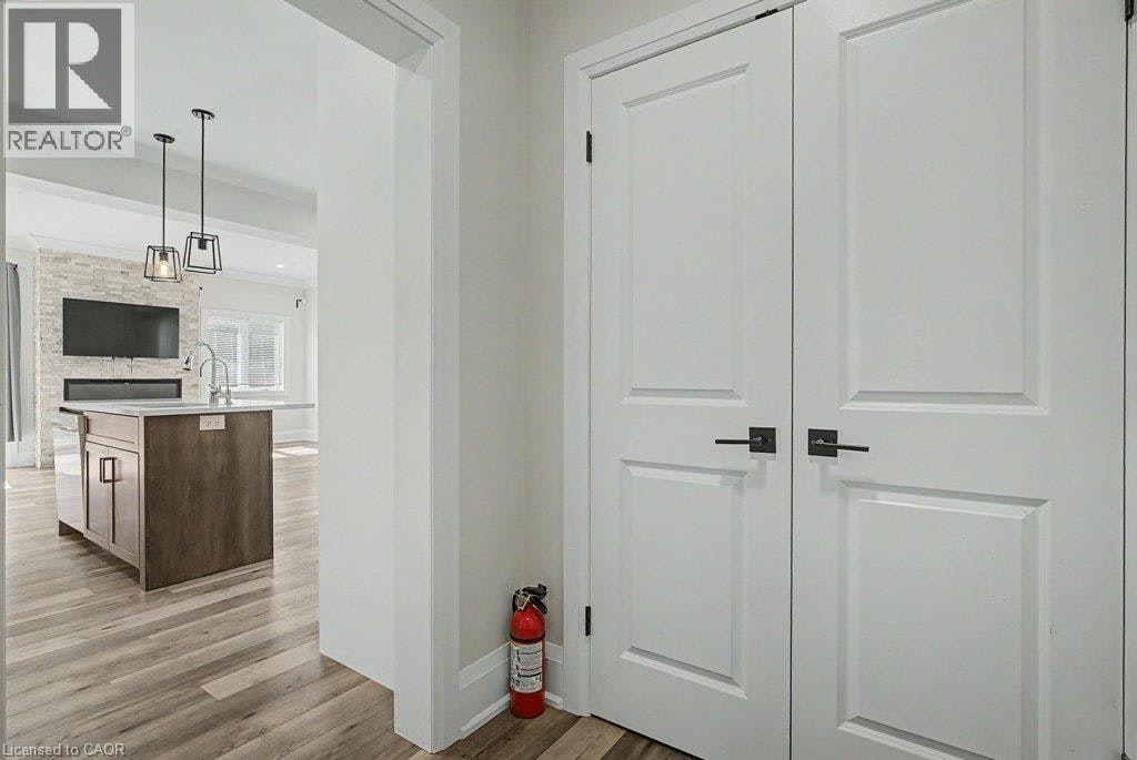 31 Fourth Avenue, Kitchener, ON, N2C 1N9 - 20