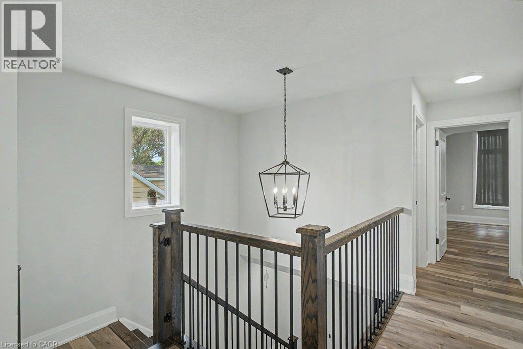 31 Fourth Avenue, Kitchener, ON, N2C 1N9 - 22