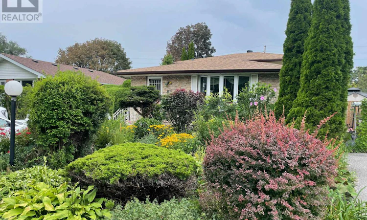 82 Claymore Crescent