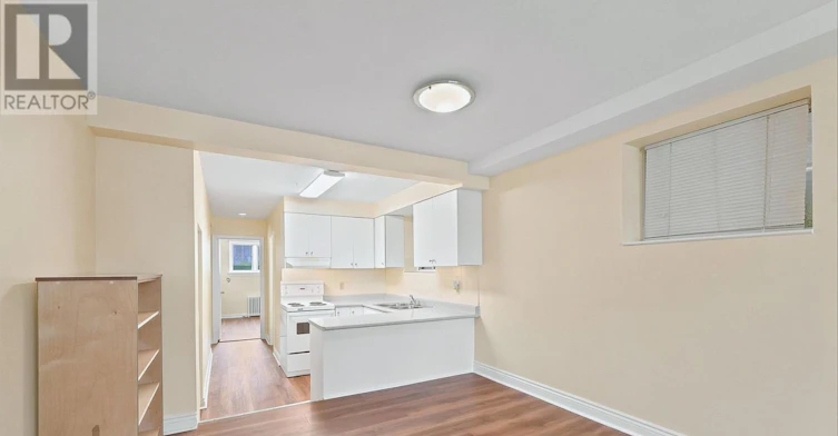BSMT-56 Dynevor Road, Toronto, ON, M6E 3X1 - 3