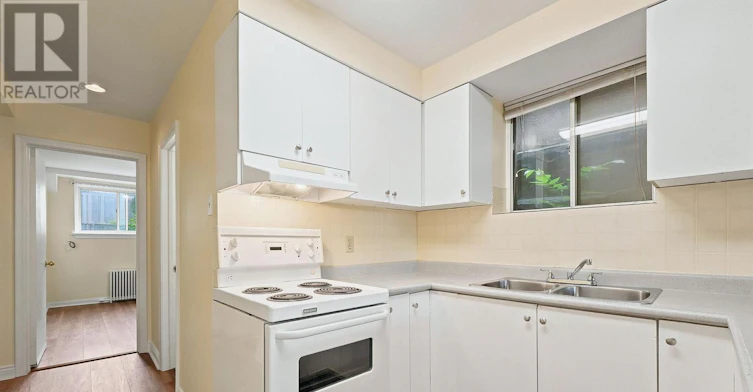 BSMT-56 Dynevor Road, Toronto, ON, M6E 3X1 - 9