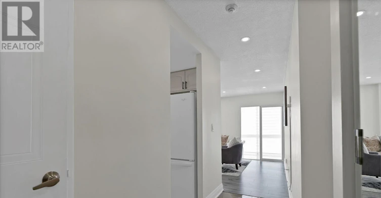 112-350 Webb Drive, Mississauga, ON, L5B 3W4 - 3