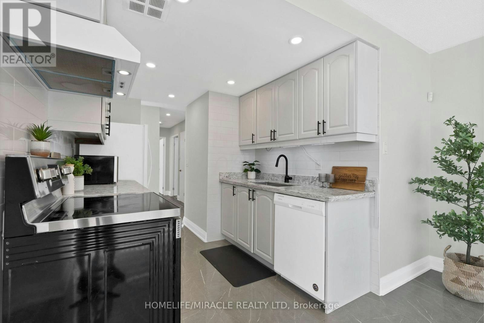 112-350 Webb Drive, Mississauga, ON, L5B 3W4 - 13