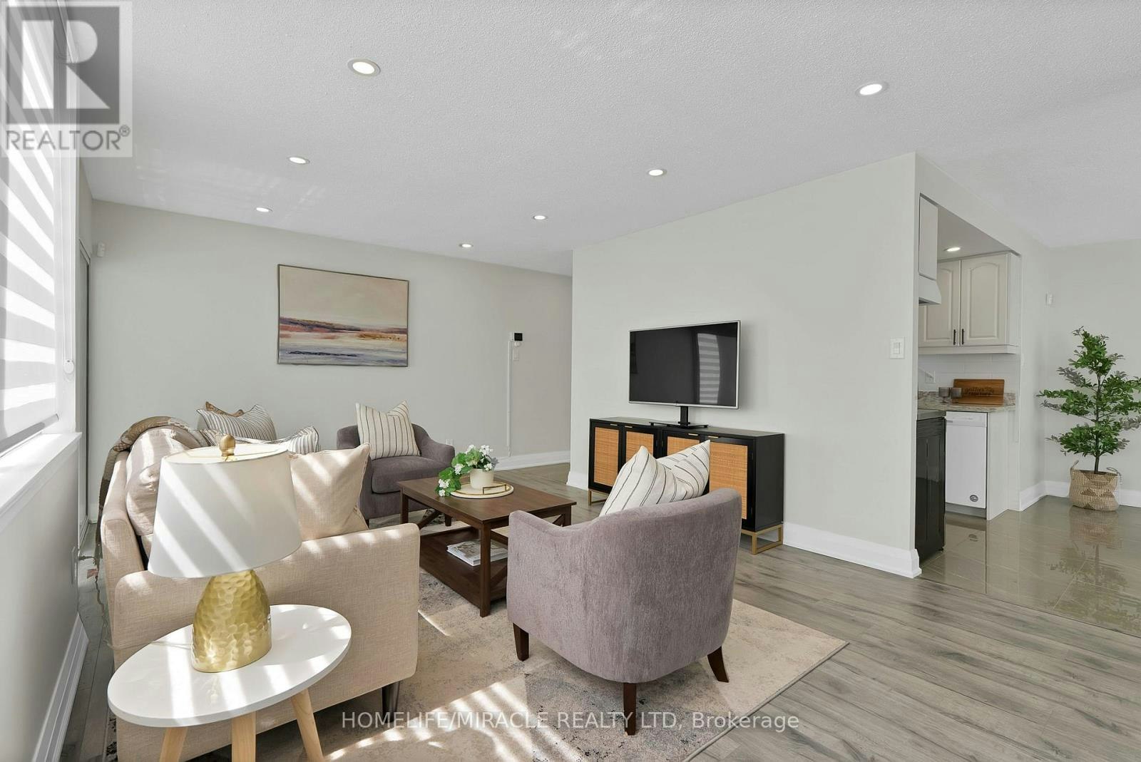 112-350 Webb Drive, Mississauga, ON, L5B 3W4 - 8
