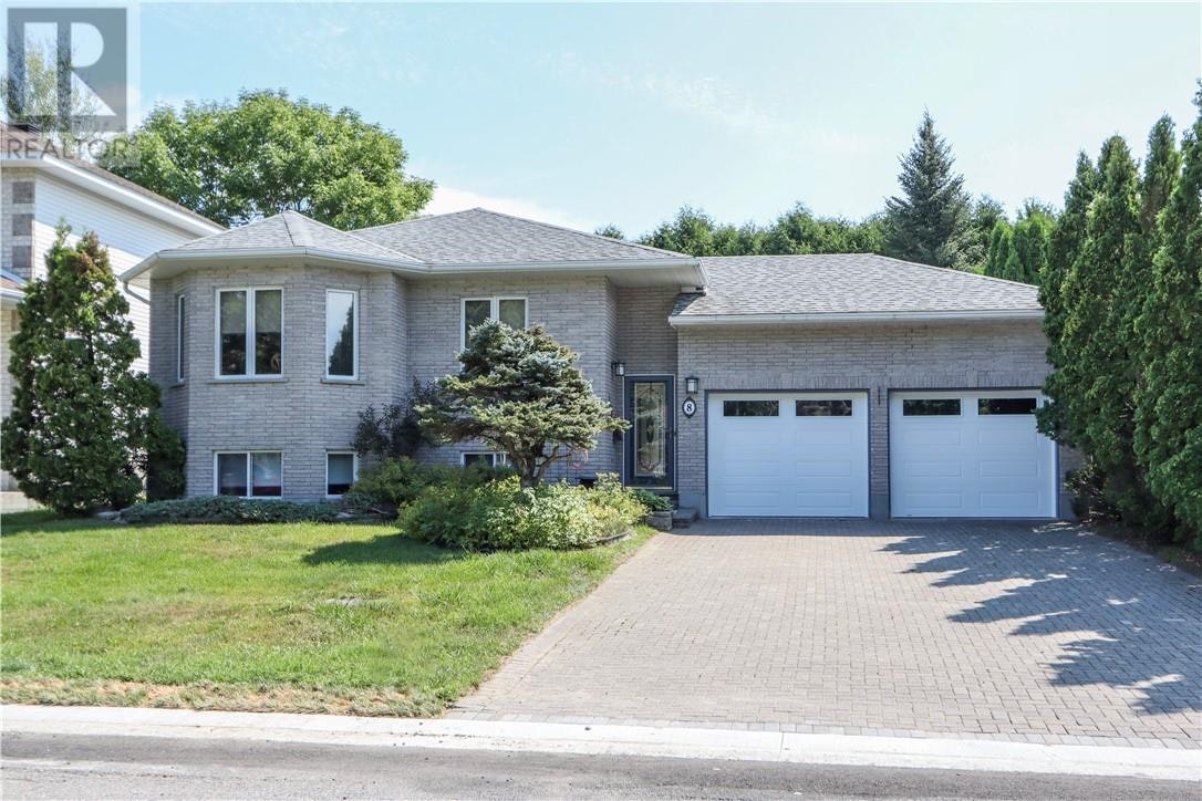 8 Ben Street, Greater Sudbury, ON, P3Y 1E4