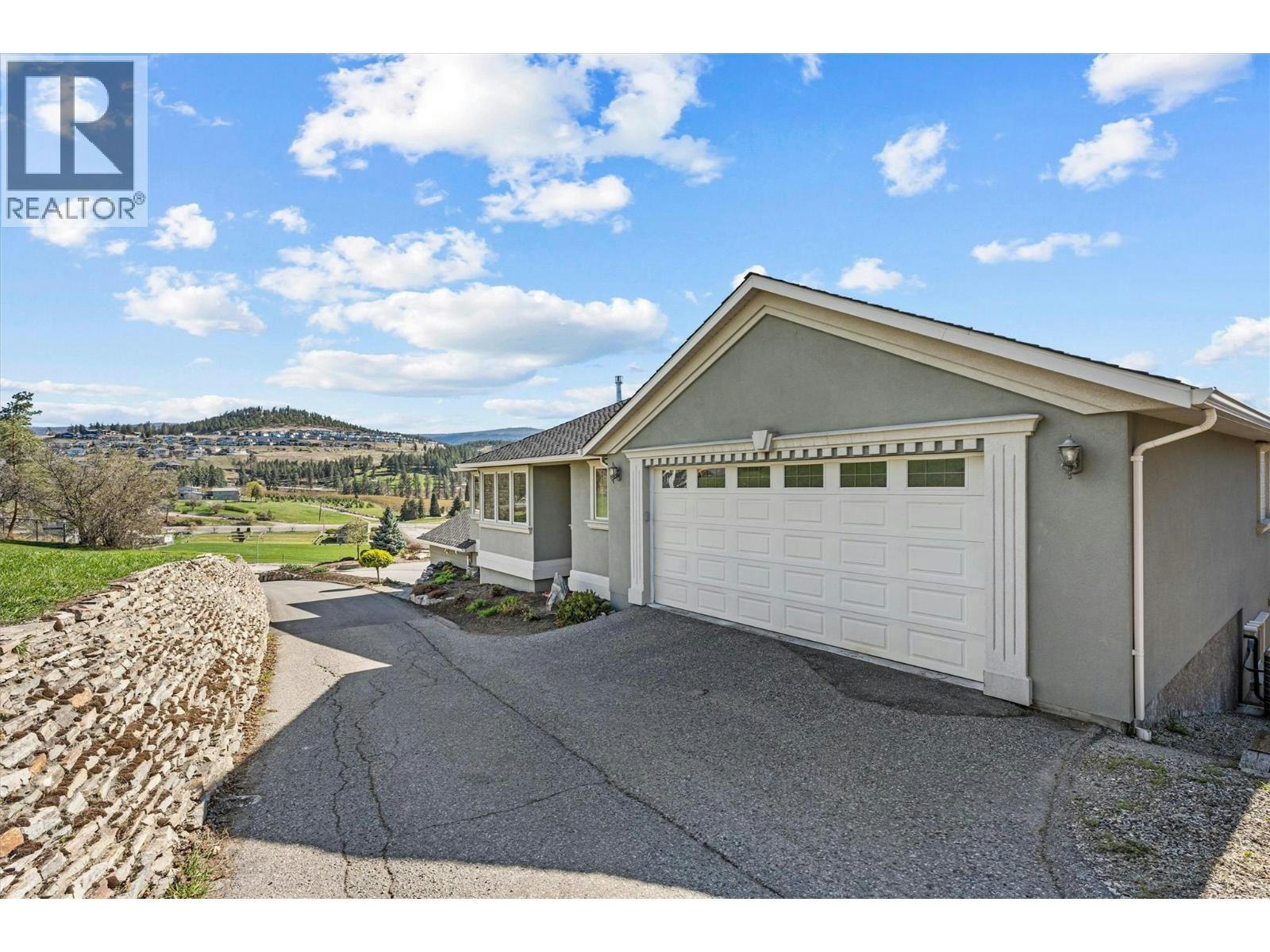 1095 Hume Avenue, Kelowna, BC, V1P 1P2