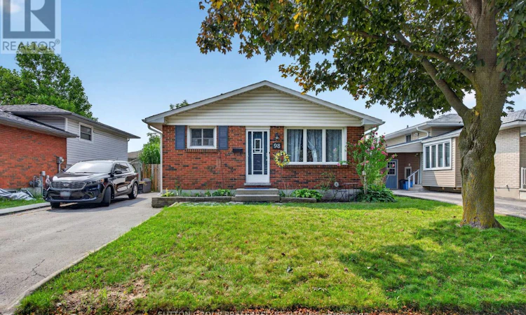 98 Surrey Crescent