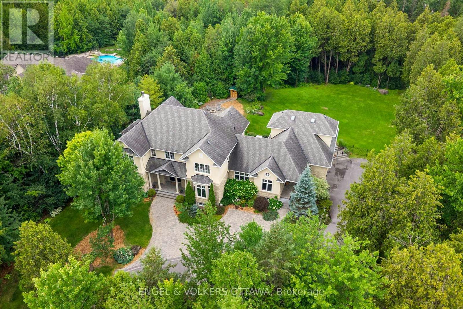 1408 Blackhorse Court, Manotick, ON, K4M 0A6