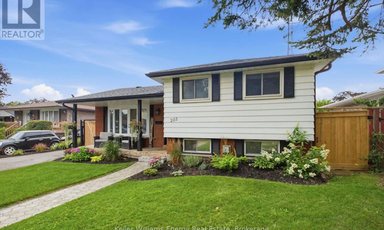 233 Phillip Murray Avenue