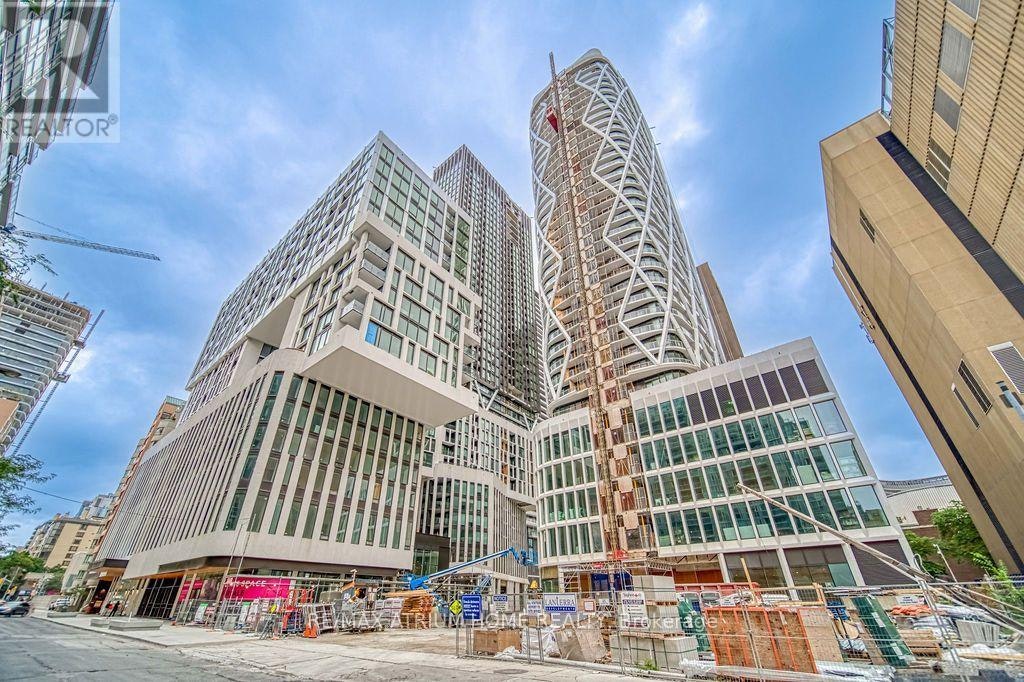 2003-238 Simcoe Street, Toronto, ON, M5T 3B9