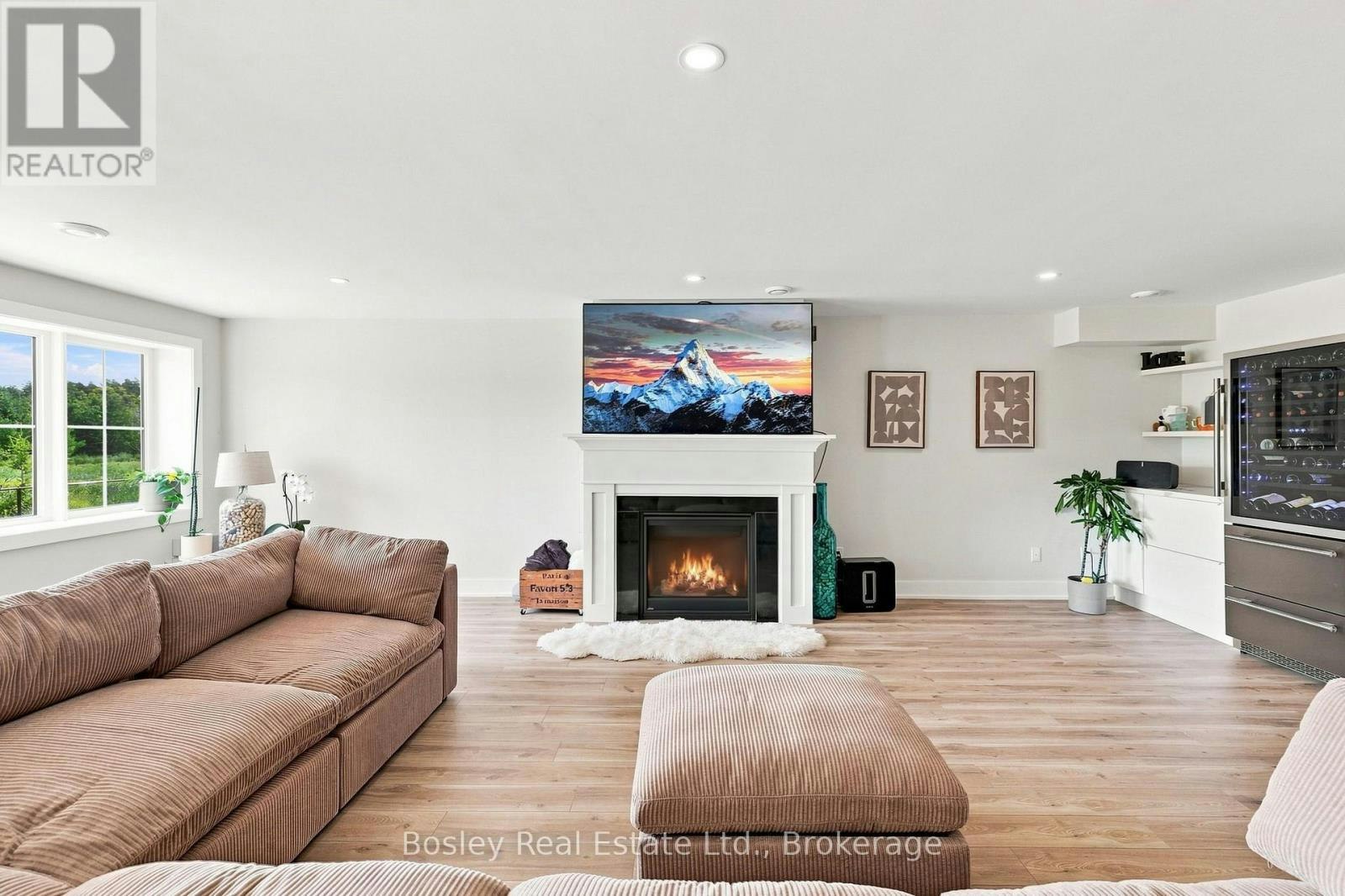 168 Chestnut Street, Blue Mountains, ON, L9Y 5T5 - 33