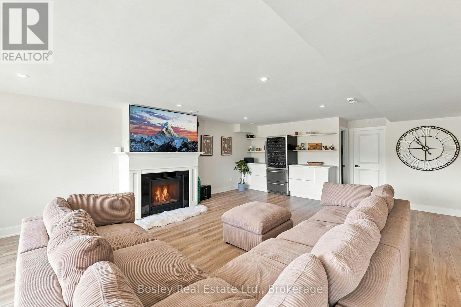168 Chestnut Street, Blue Mountains, ON, L9Y 5T5 - 34