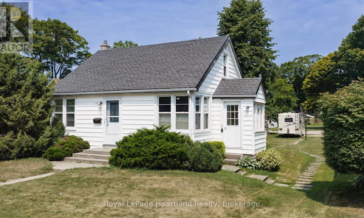 128 Britannia Road W
