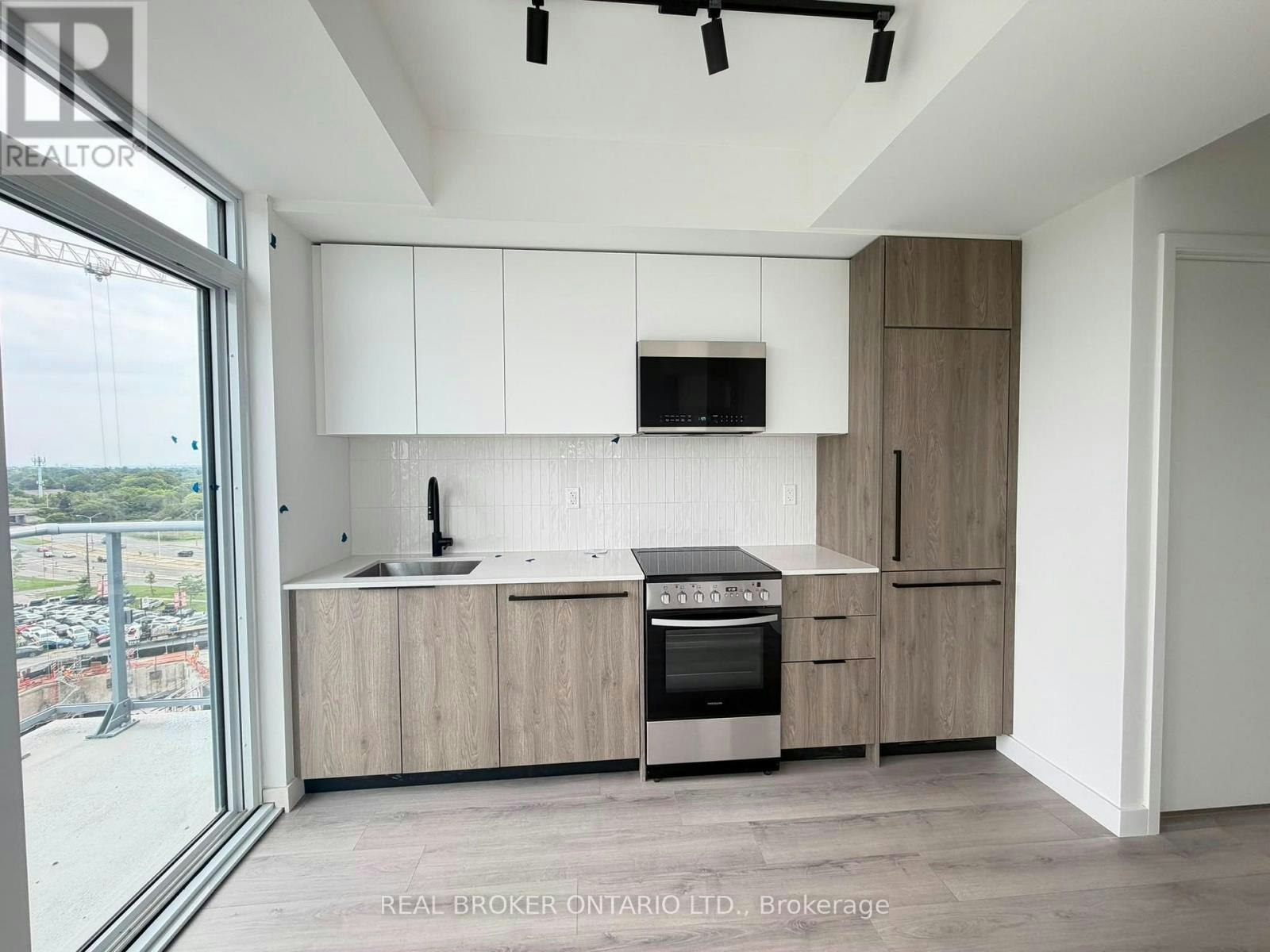 805-1635 Military Trail, Toronto, ON, M1C 0G3