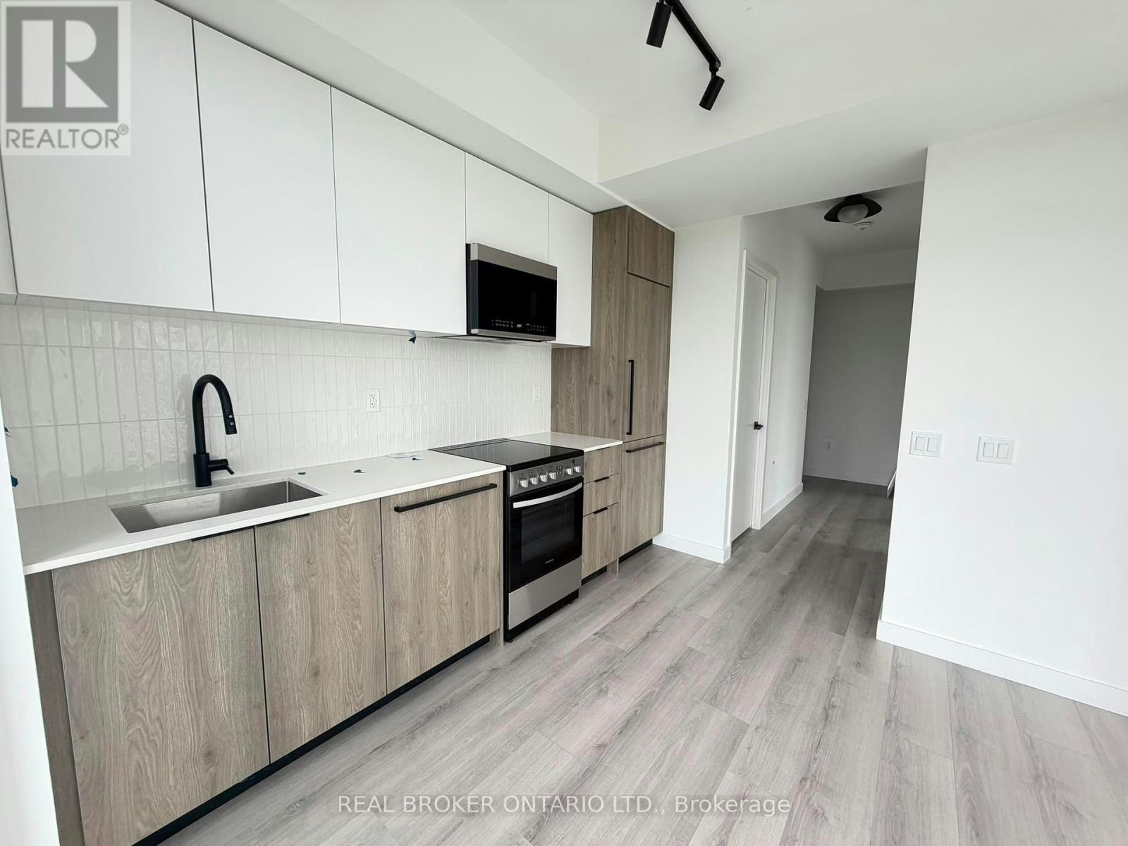805-1635 Military Trail, Toronto, ON, M1C 0G3 - 2