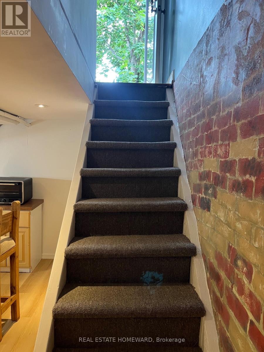 63 Queensbury Avenue, Toronto, ON, M1N 2X8 - 4
