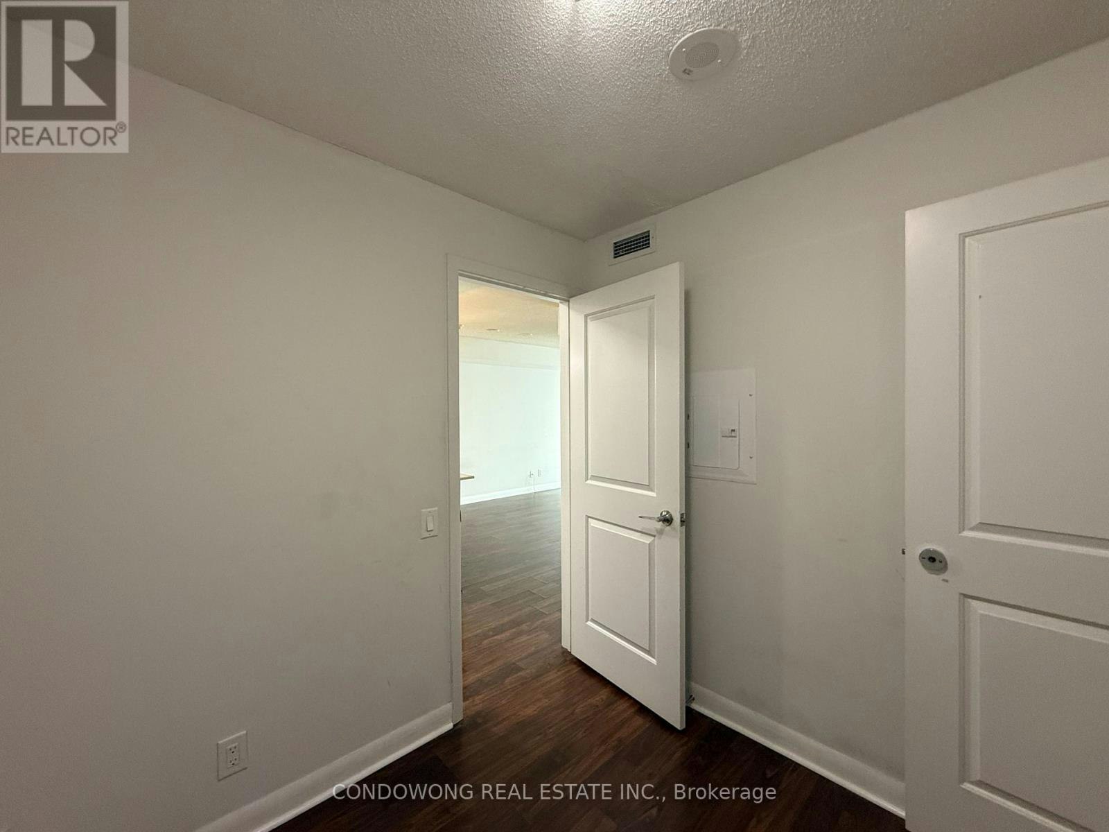 1809-25 Town Centre Court, Toronto, ON, M1P 0B4 - 11