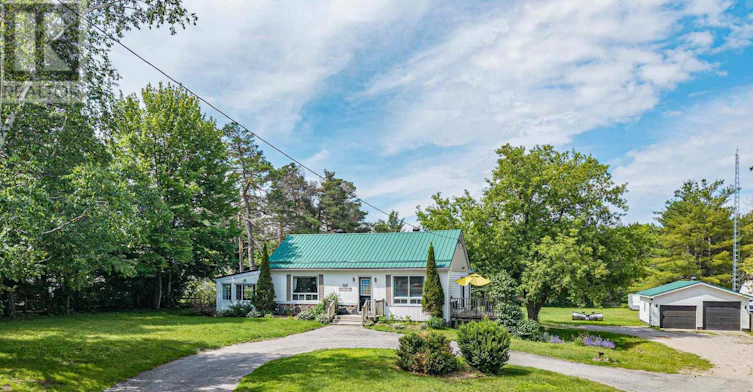 3514 Penetanguishene Road, Oro-Medonte, ON, L4M 4Y8
