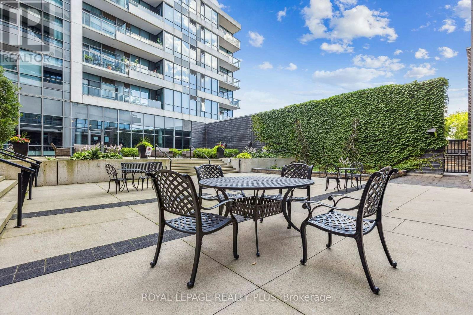 403-1 Hurontario Street, Mississauga, ON, L5G 0A3 - 25