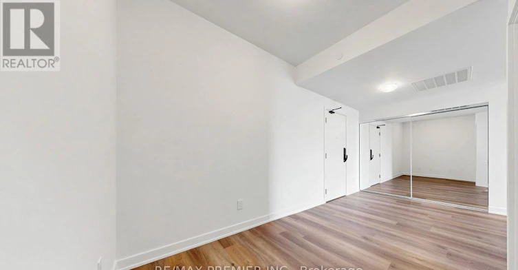 2006-2075 Lakeshore Drive, Burlington, ON, L7R 0H3 - 4