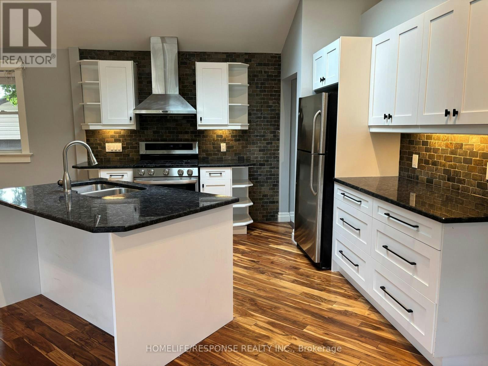 5452 Croydon Road, Burlington, ON, L7L 3J4 - 6