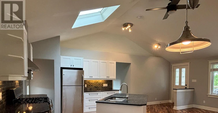 5452 Croydon Road, Burlington, ON, L7L 3J4 - 2