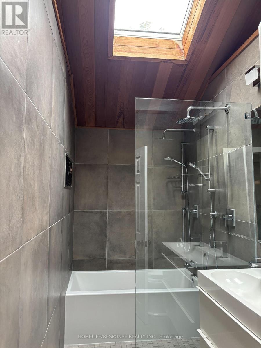 5452 Croydon Road, Burlington, ON, L7L 3J4 - 18