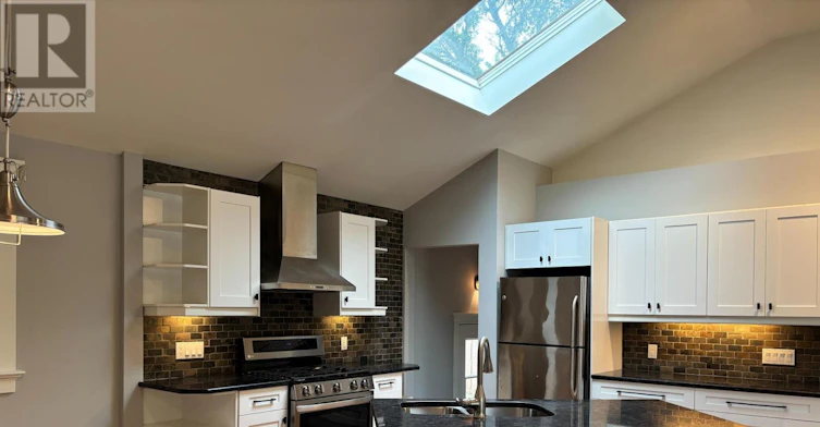 5452 Croydon Road, Burlington, ON, L7L 3J4 - 4