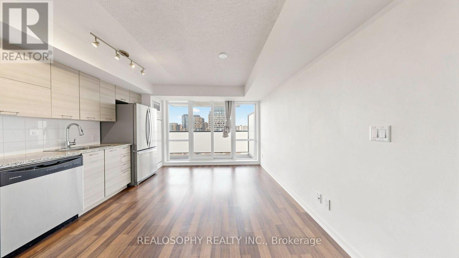 715-20 Joe Shuster Way, Toronto, ON, M6K 0A3 - 10