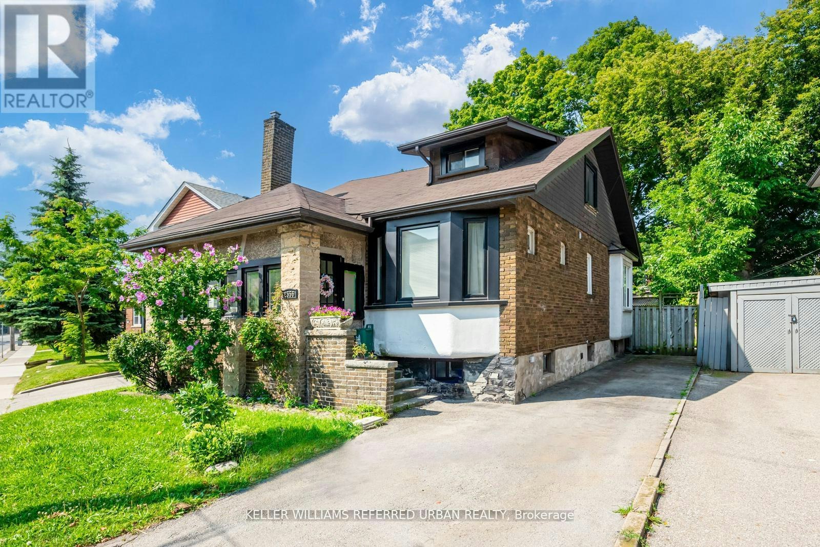 LOWER-2556 Lake Shore Boulevard W, Toronto, ON, M8V 1G1