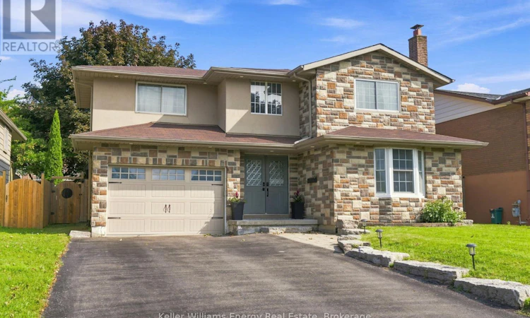 1014 Pinetree Court