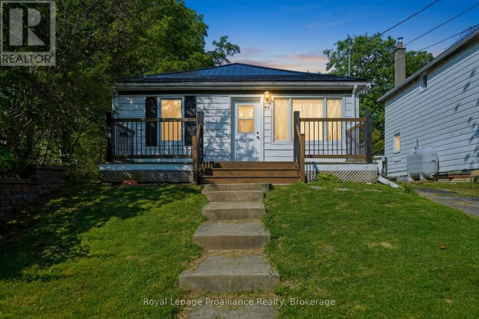 44 Geddes Street, Belleville, ON, K8P 2X5