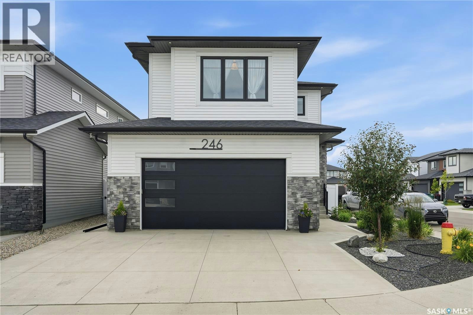 246 Prasad Manor, Saskatoon, SK, S7V 1L4