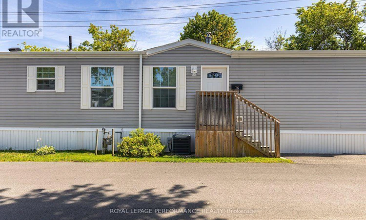 16 Eastgate Avenue