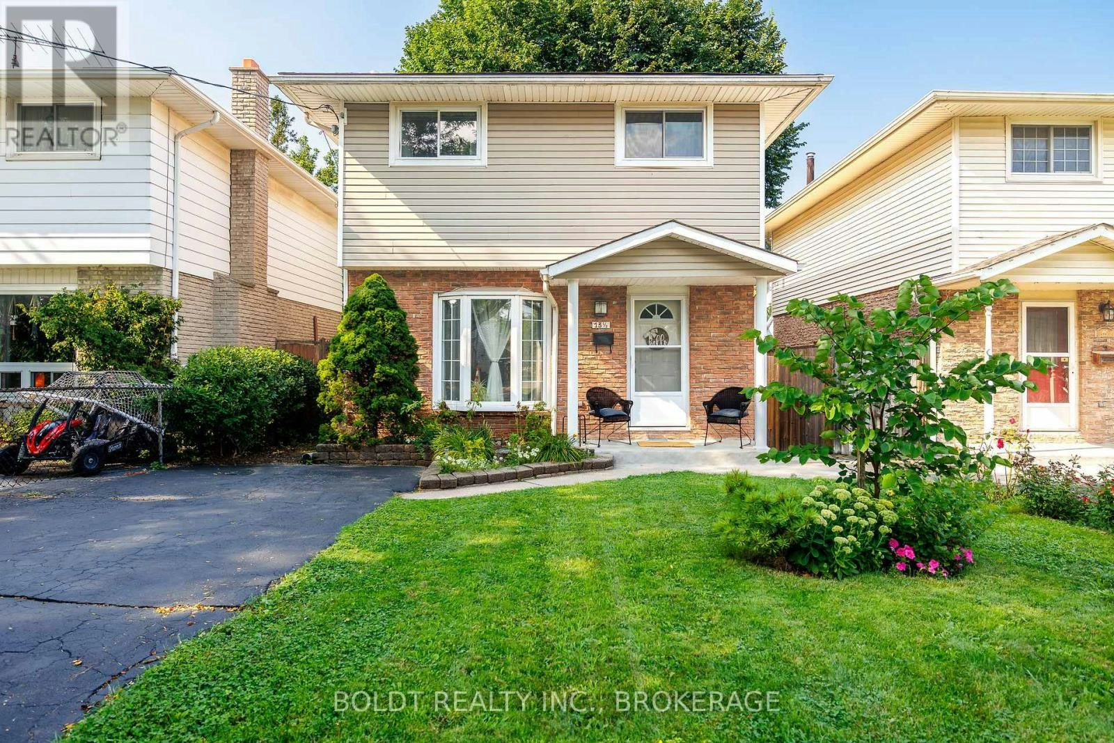 13-1/2 Northglen Avenue, St. Catharines, ON, L2M 1B3