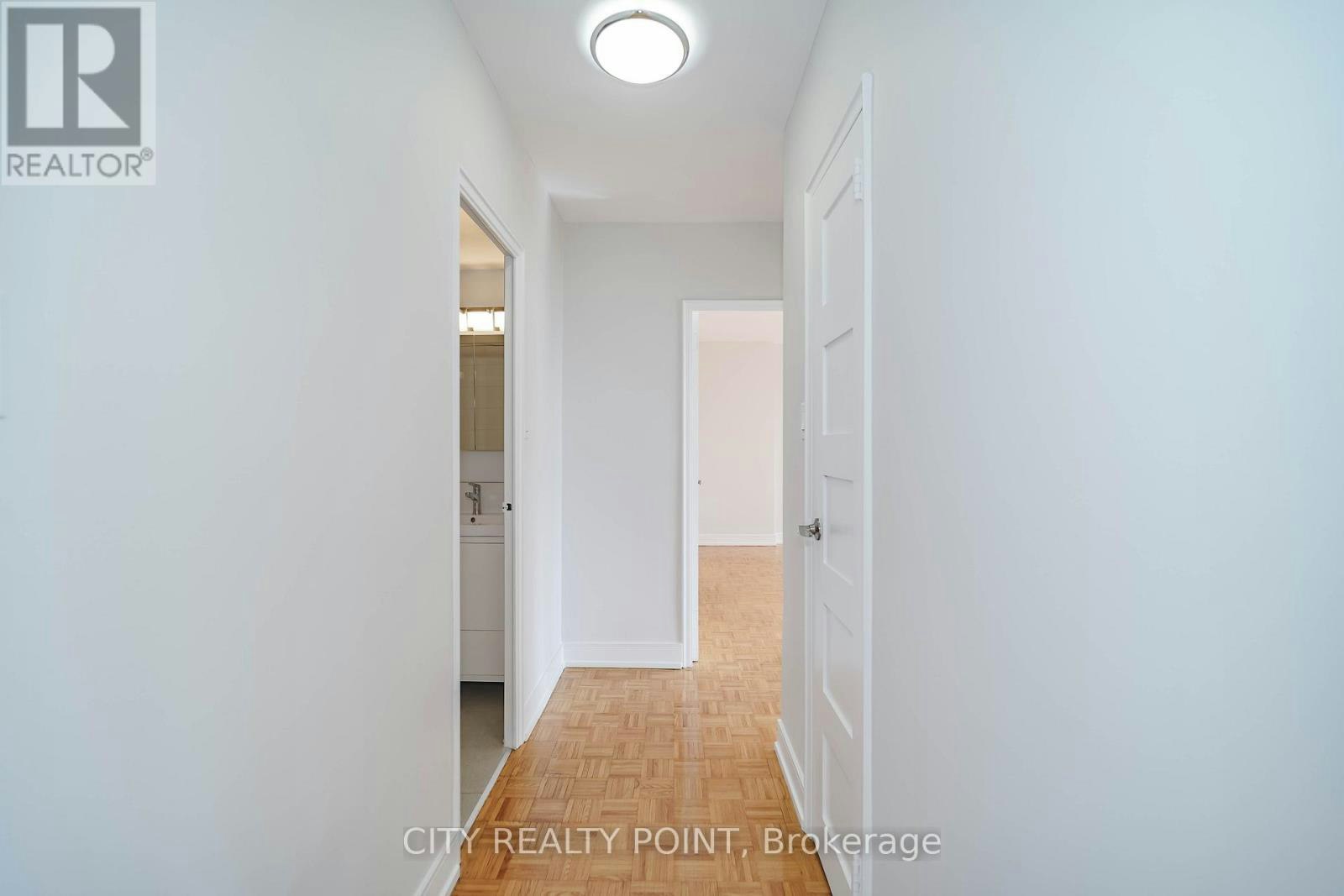 203-10 Shallmar Boulevard, Toronto, ON, M5N 1J4 - 9