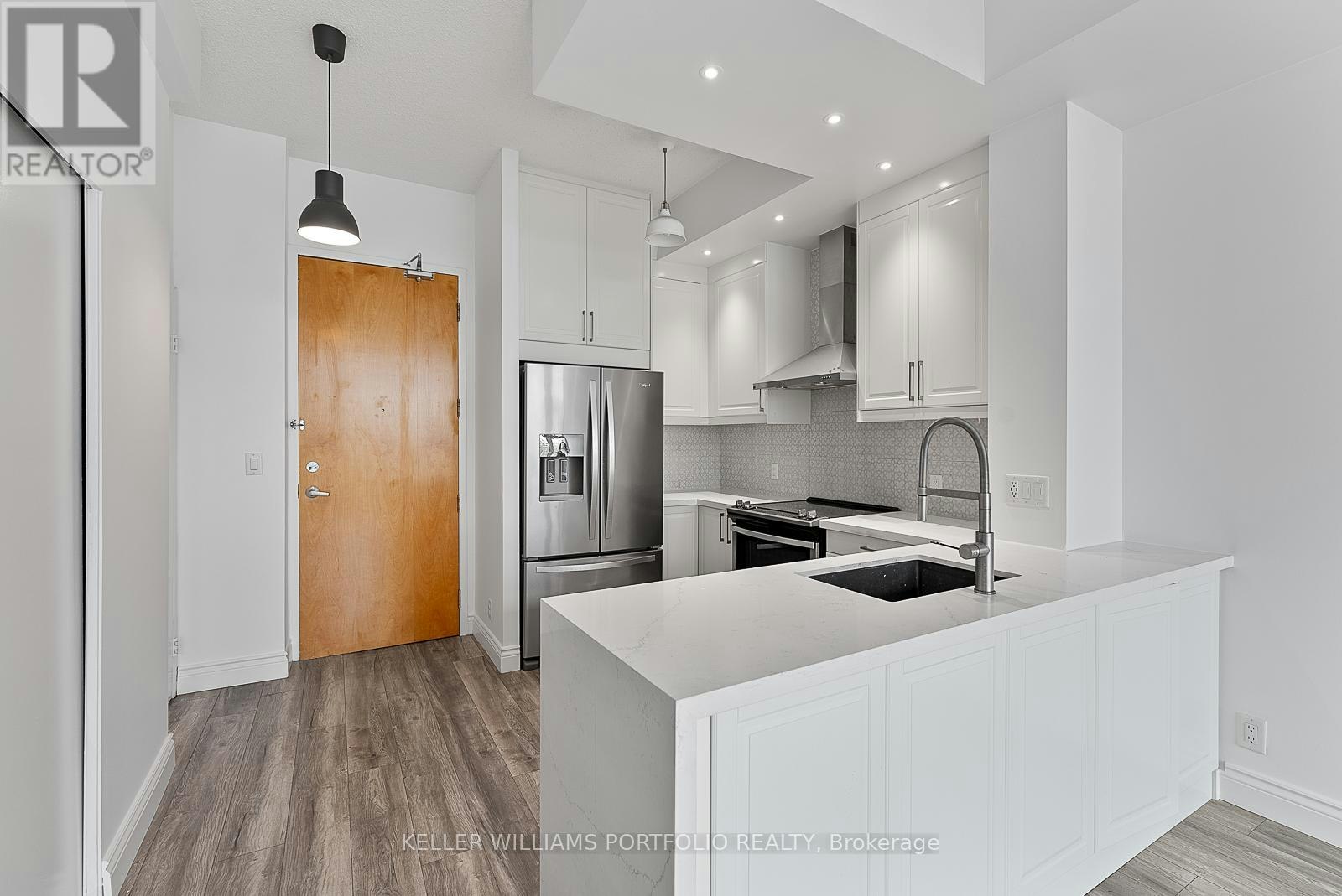 918-388 Richmond Street W, Toronto, ON, M5V 3P1 - 6